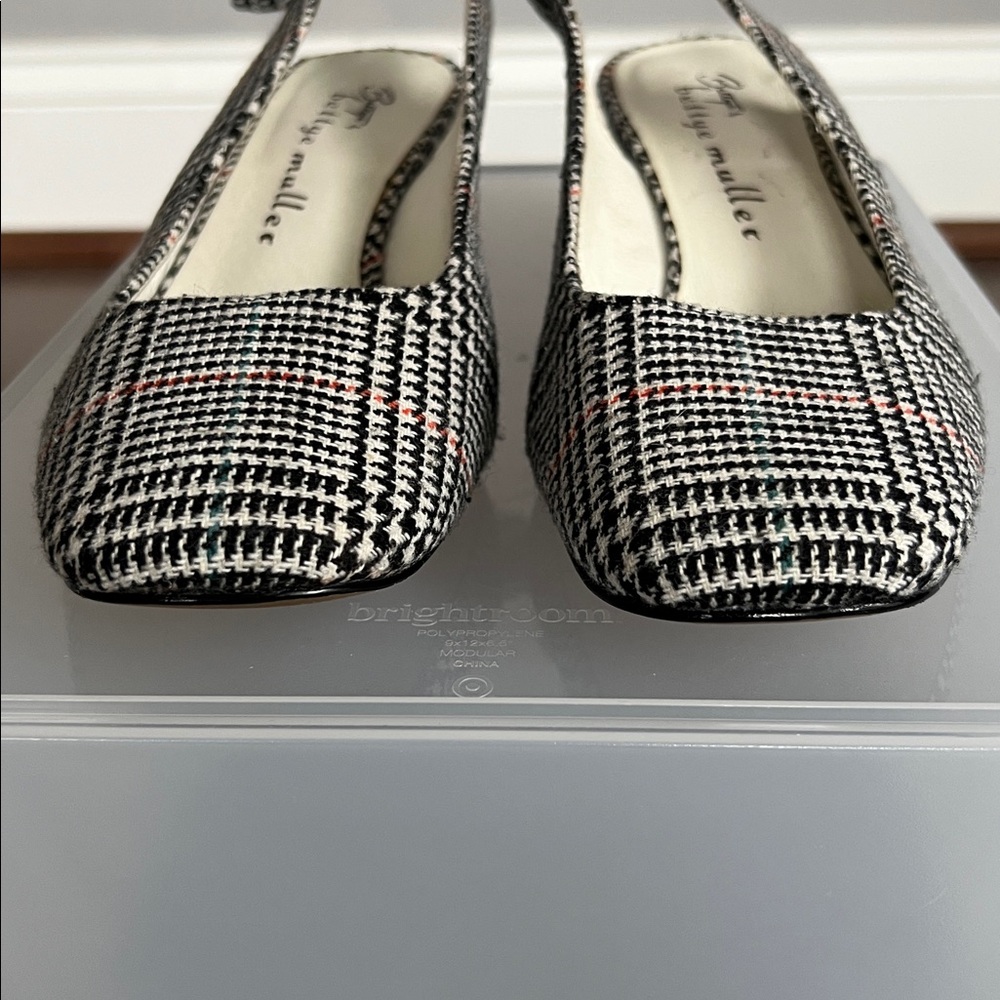 Bettye Muller Houndstooth Slingback Block
Heels - Picture 5 of 12
